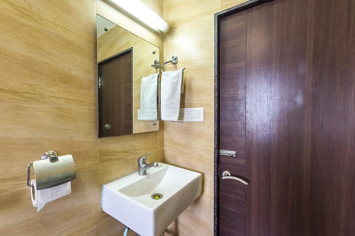 Hotel Kirti Jāmnagar Dış mekan fotoğraf